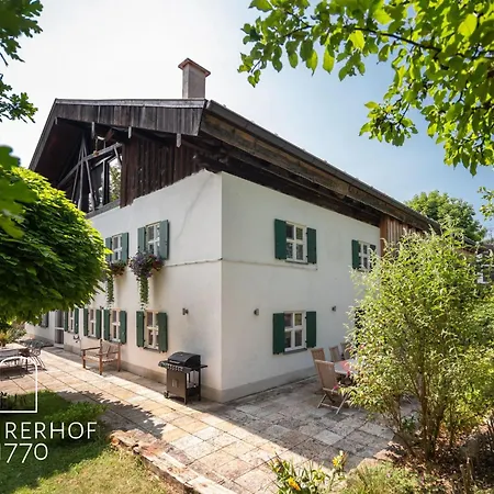 Nyaraló Wunderschoenes Mit Kamin In Riederau By Interhome *
